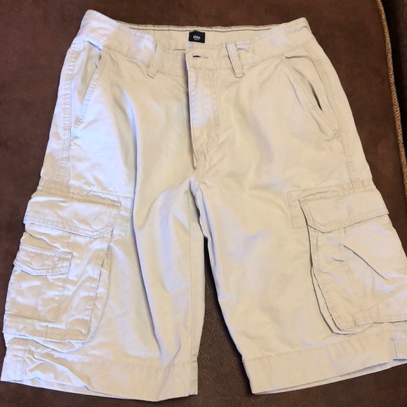 Bundle of 2 pair of Men’s shorts GAP - Picture 2 of 7